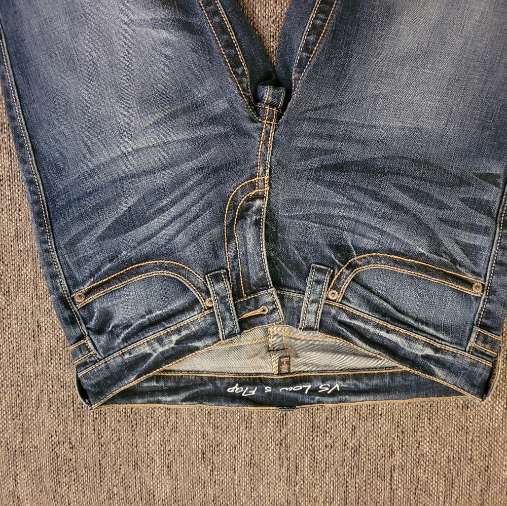 Victoria secret size 6 jeans boot cut never been worn